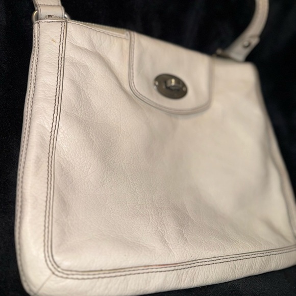 Fossil Cream Crossbody Bag with Adjustable Strap - Picture 3 of 14